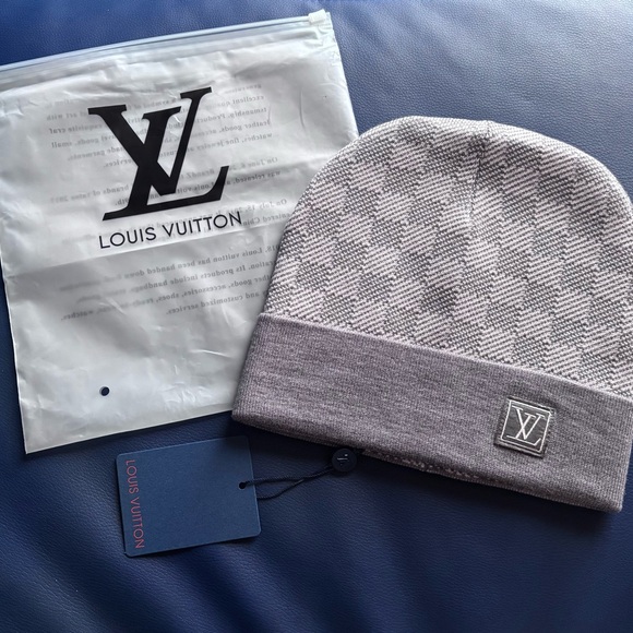 Louis Vuitton Textured Gray Knit Hat